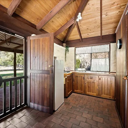 Treenbrook Cottages Pemberton Exterior photo